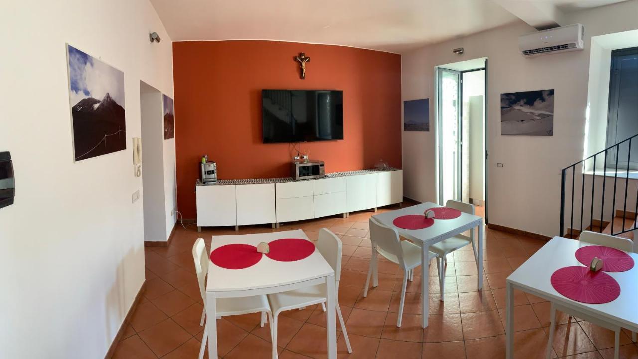 Rooms Teatro Greco Катания Экстерьер фото