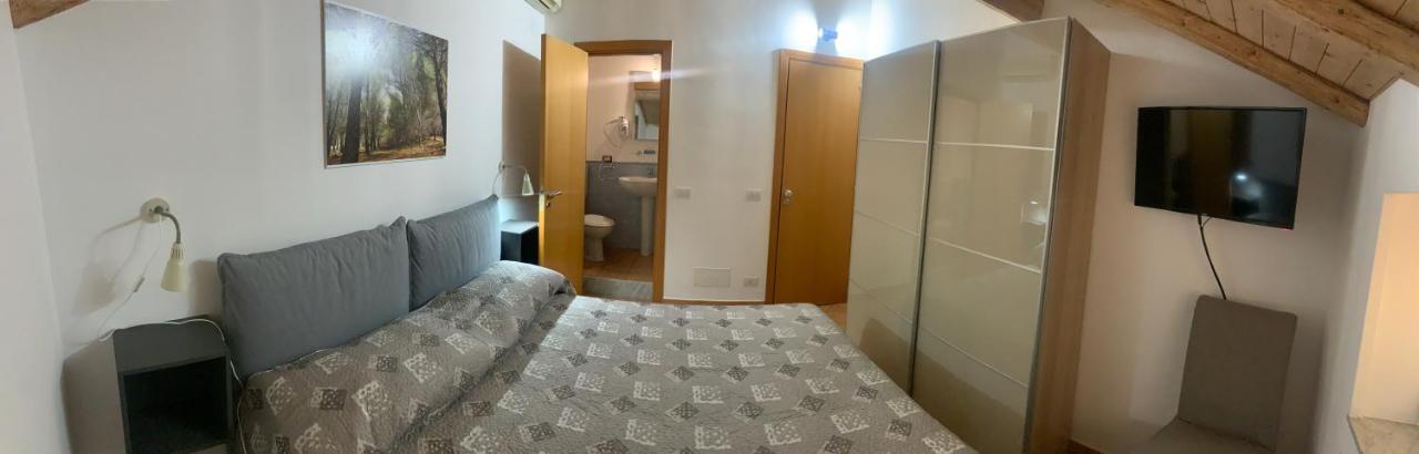 Rooms Teatro Greco Катания Экстерьер фото